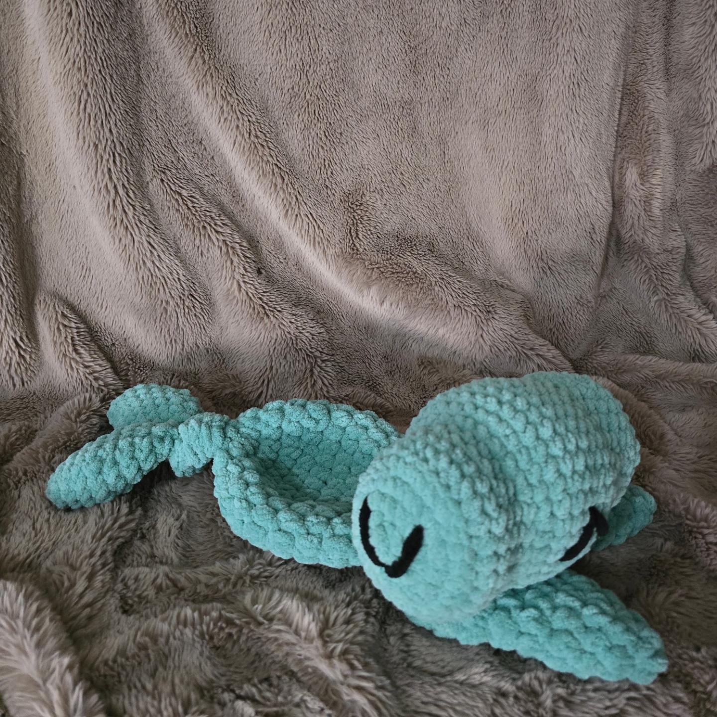 Hammer head shark lovey